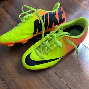 1.5 youth soccer cleats ⚽️